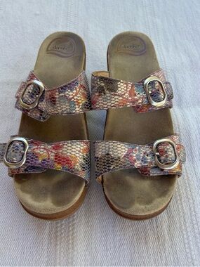 Dansko sandals size 39